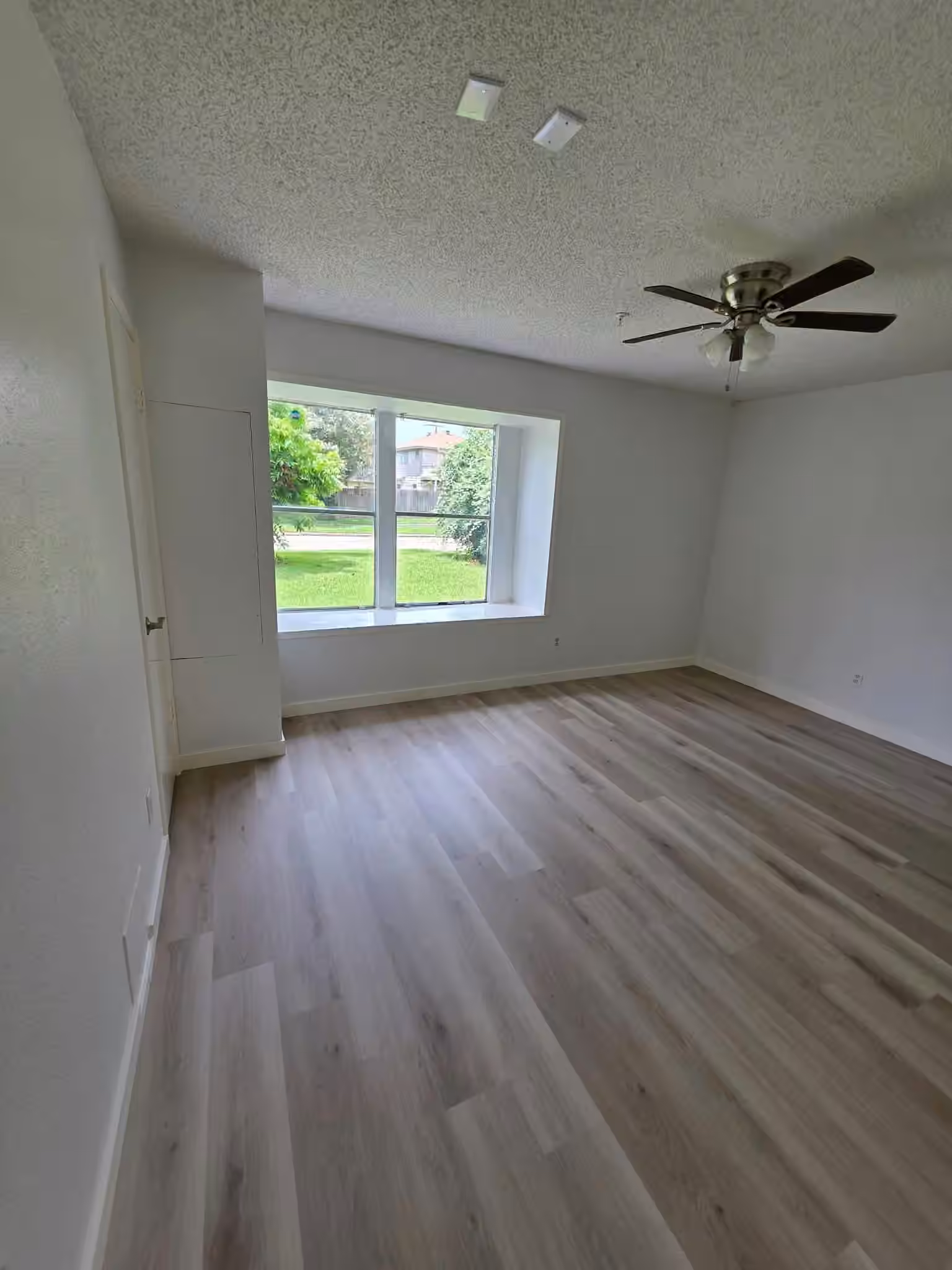 Photo 3 of 7507 Hablo Drive, Houston, TX