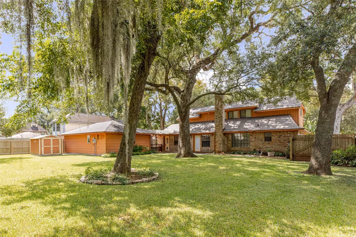 Photo 7 of 118 Arrowwood Street, Lake Jackson, TX