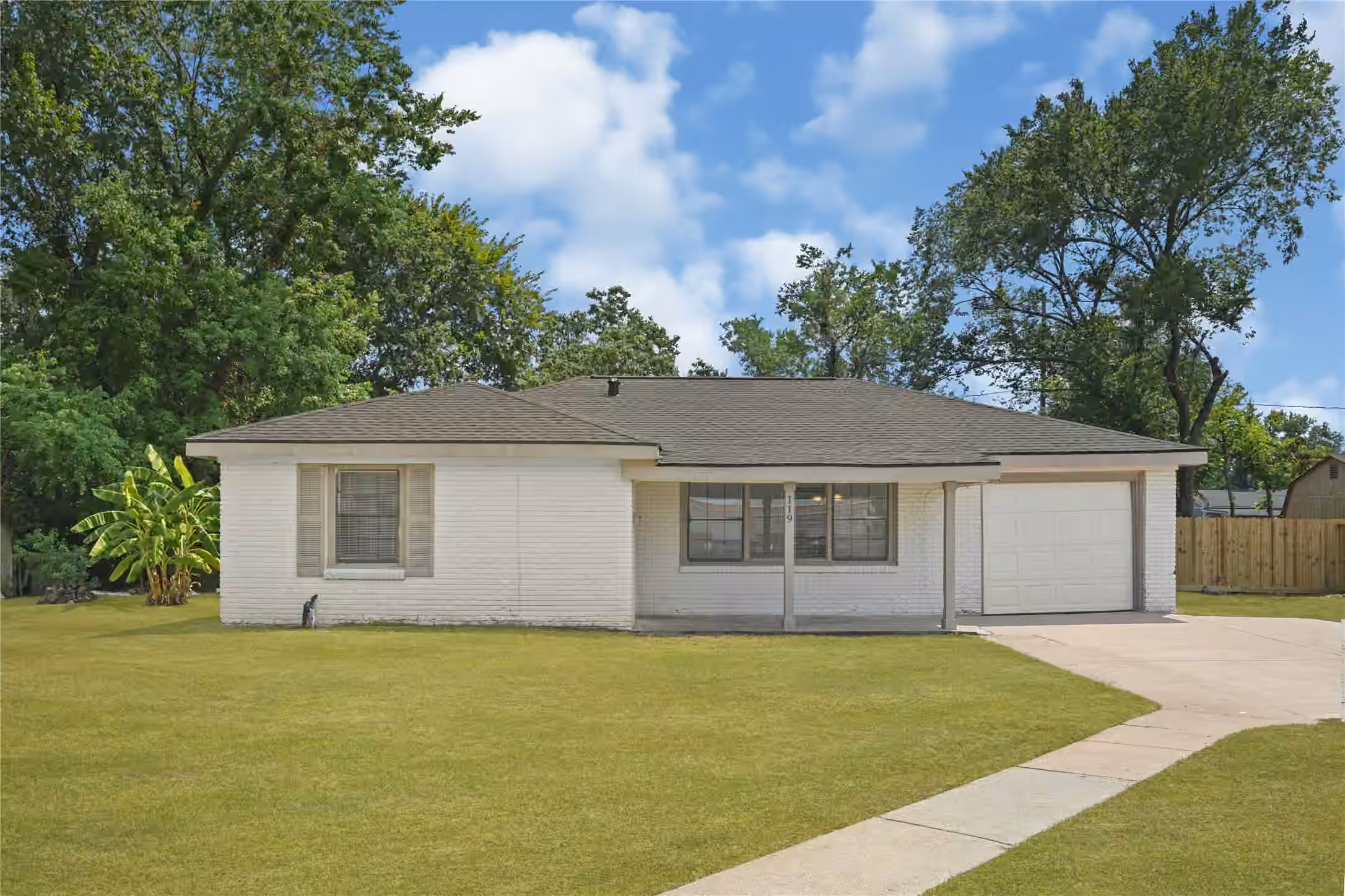 Photo 2 of 119 West Avenue, Pasadena, TX