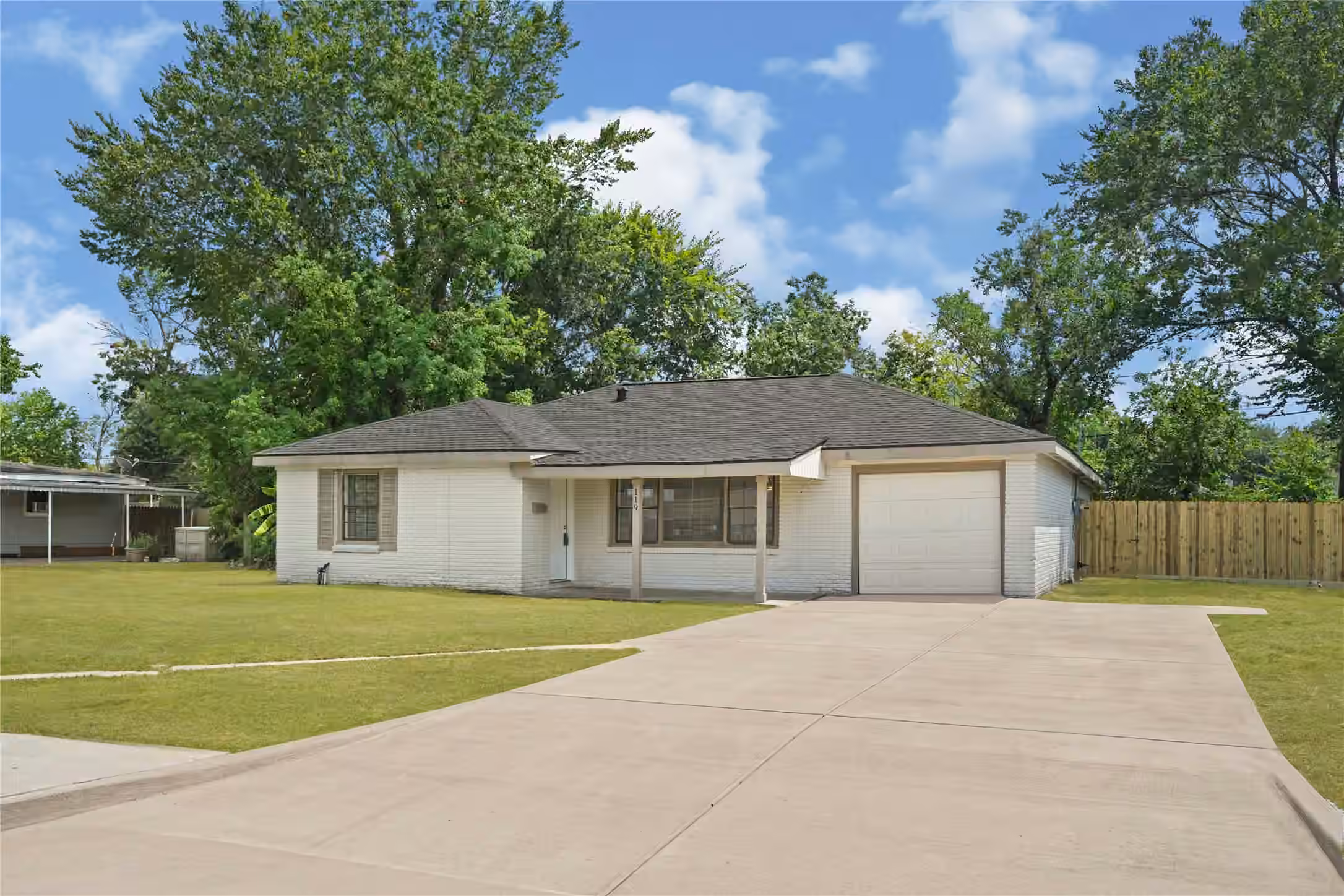 Photo 3 of 119 West Avenue, Pasadena, TX