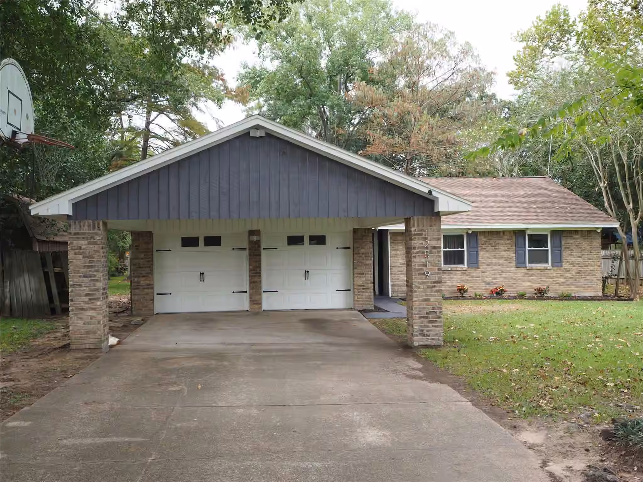 Photo of 12519 Woodlake Street, Pinehurst, TX