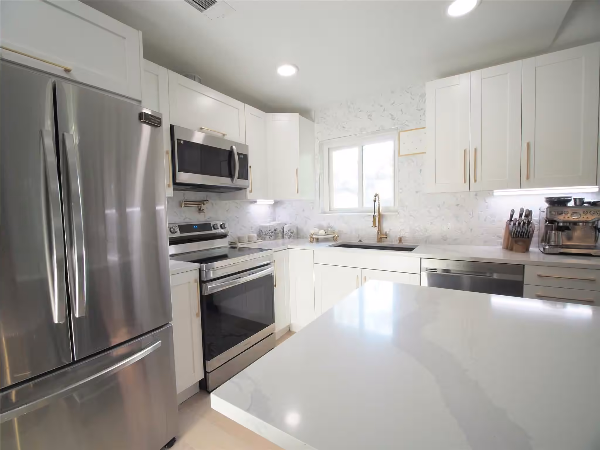 Photo 5 of 12519 Woodlake Street, Pinehurst, TX