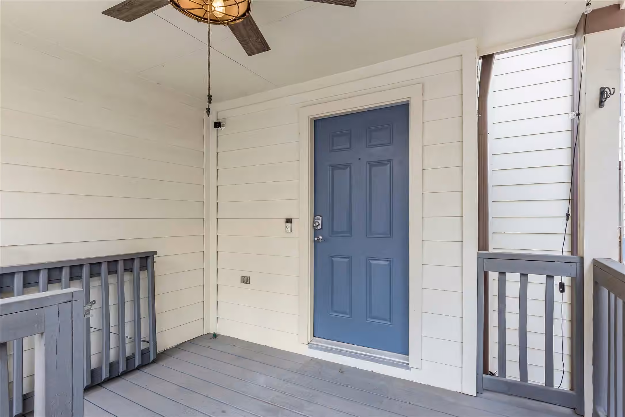 Photo 4 of 1430 W 24th Street, Houston, TX
