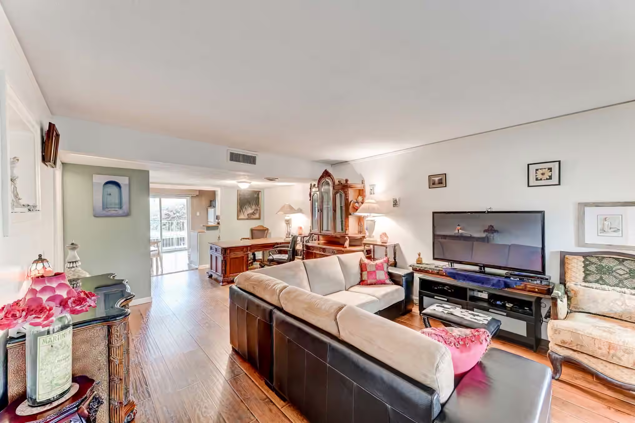 Photo 5 of 2727 Briarhurst Drive 25, Houston, TX