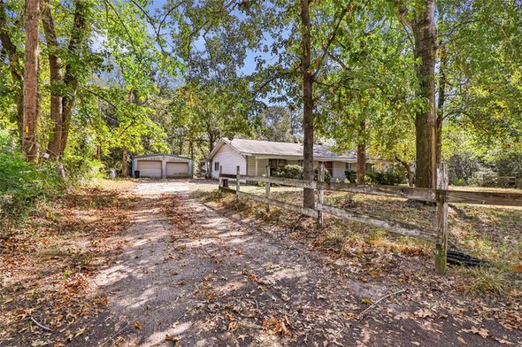 Photo of 10253 Wanda Lane, Montgomery, TX 77316