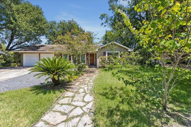 Photo of 5154 Beechnut St, Houston, TX 77096