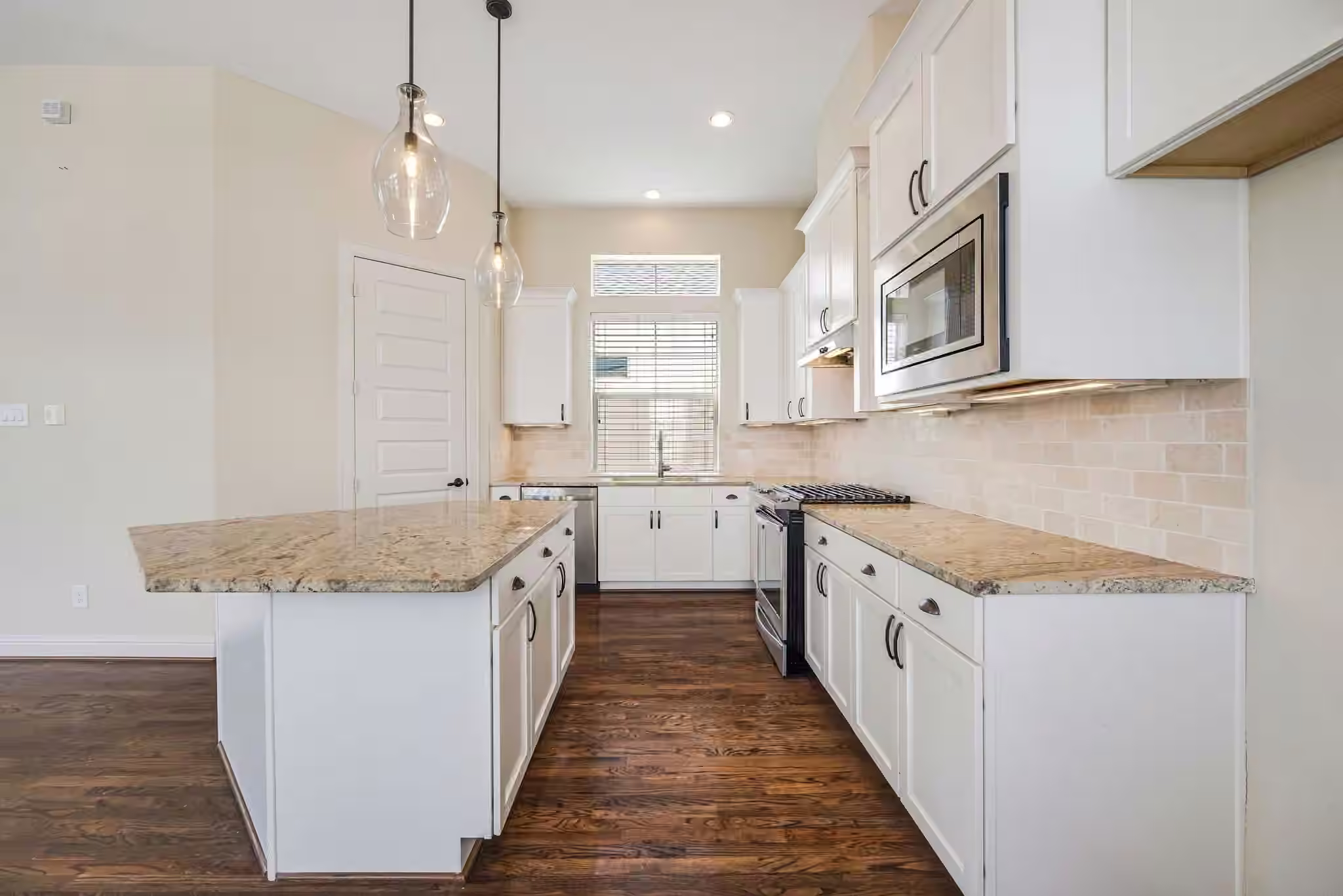 Photo 3 of 4003 Beacon Fisher Drive, Houston, TX