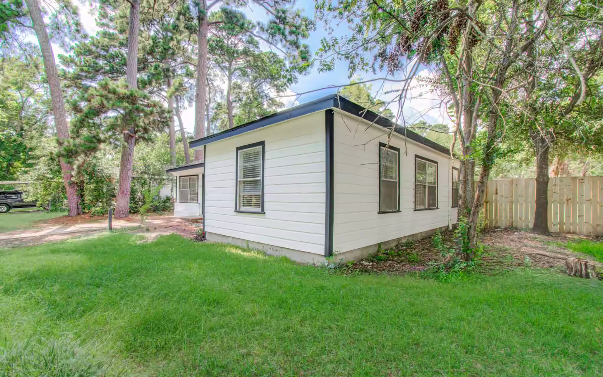 Photo 6 of 1100 Cowan Avenue, Conroe, TX