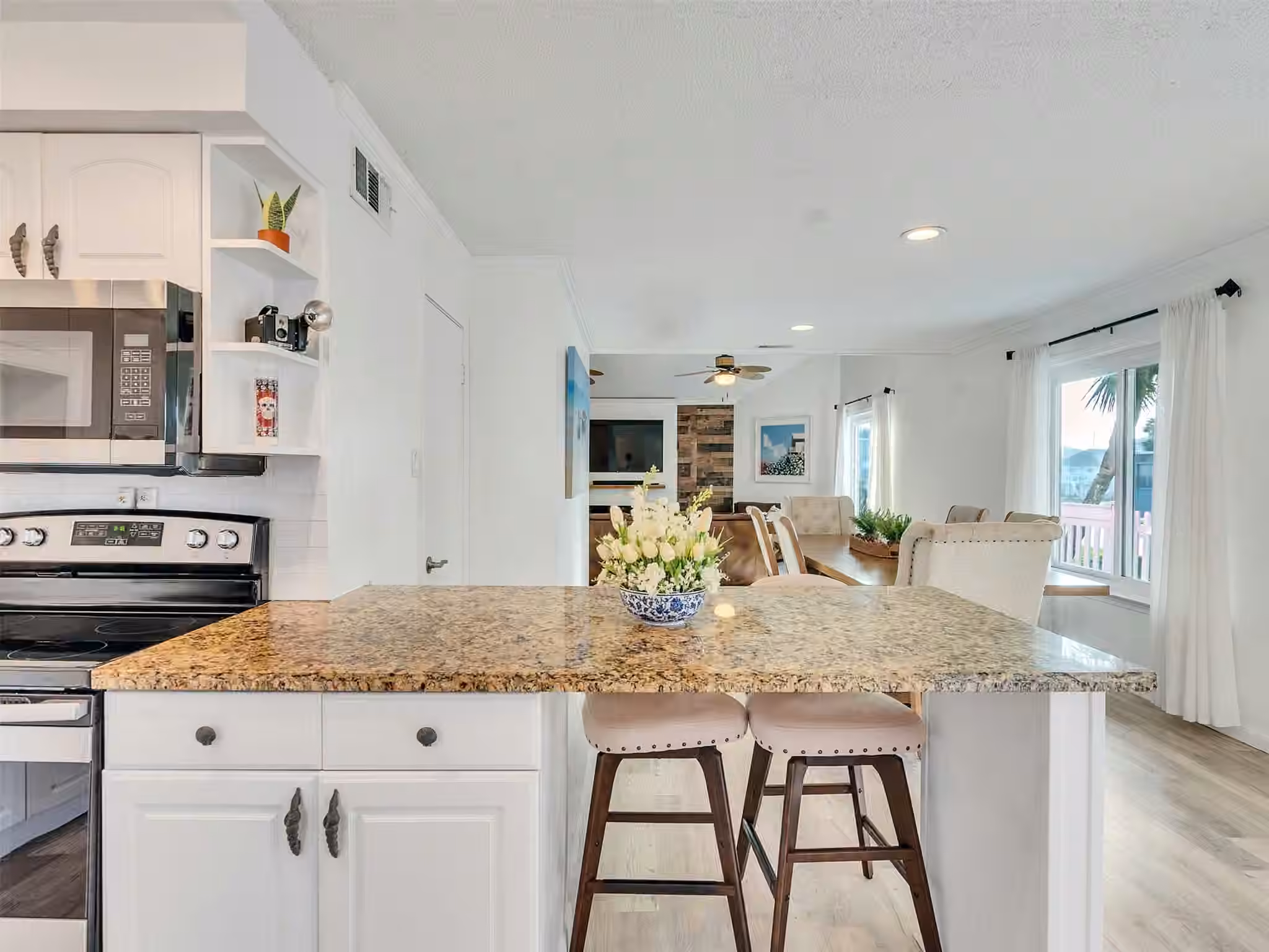Photo 6 of 13707 Pirates Beach Boulevard, Galveston, TX
