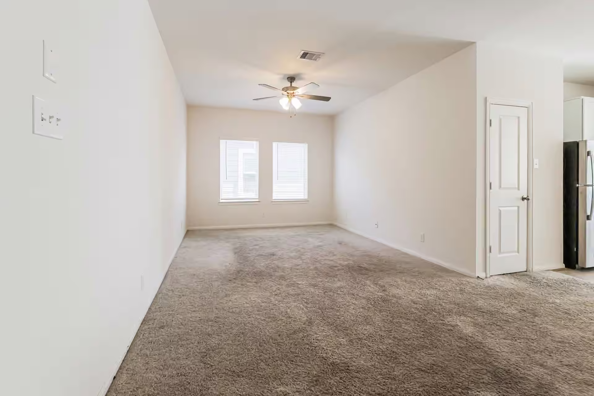 Photo 3 of 14846 Darbydale Drive, Houston, TX