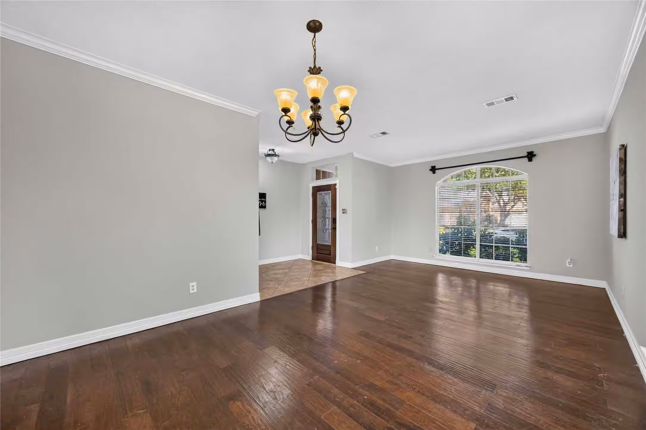 Photo 5 of 11618 Peachwood Lake Drive, Sugar Land, TX