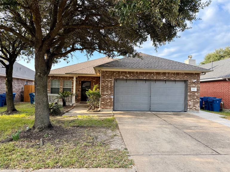 Photo 2 of 6611 Morningsage Lane, Houston, TX