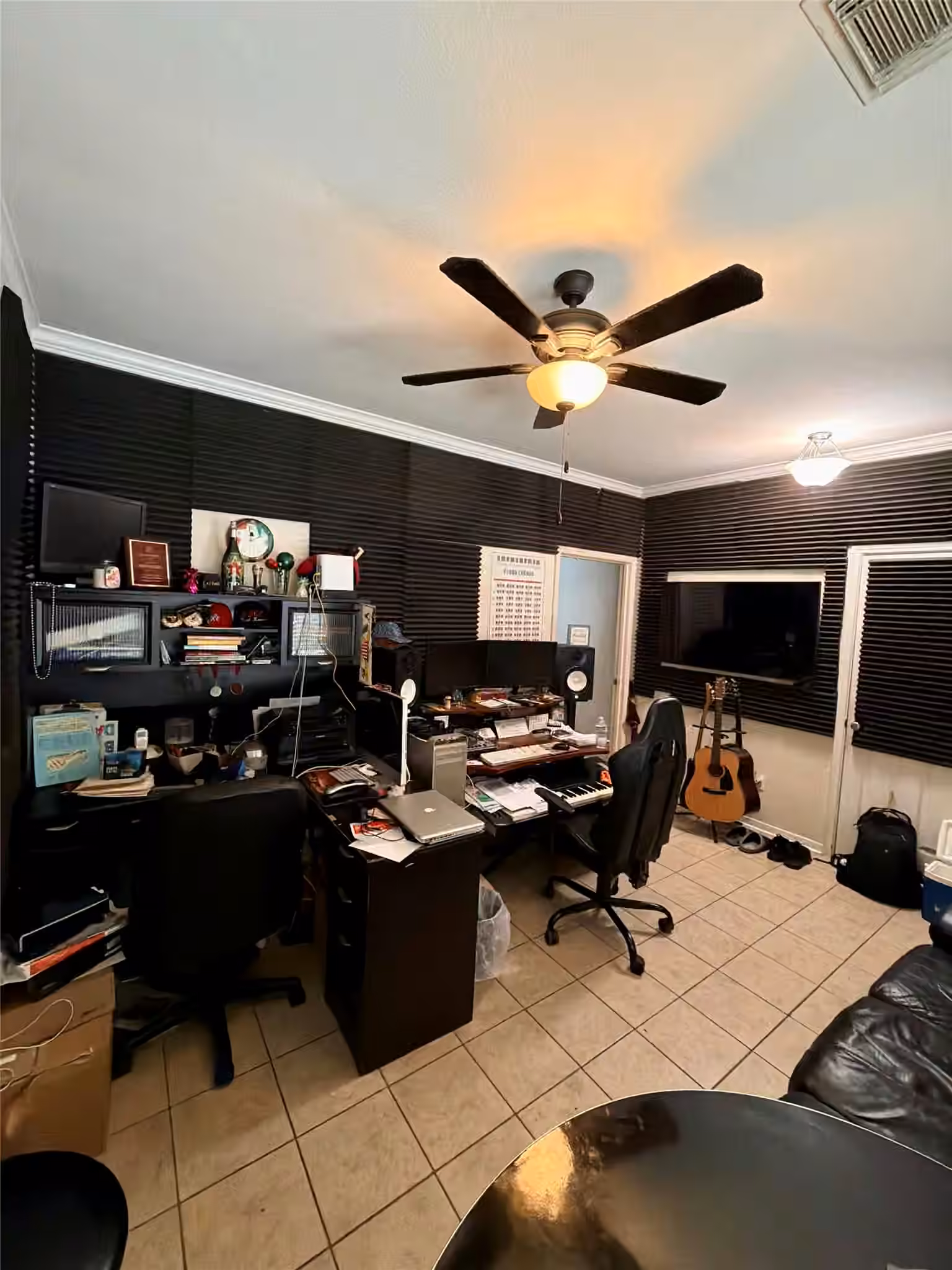 Photo 3 of 6611 Morningsage Lane, Houston, TX