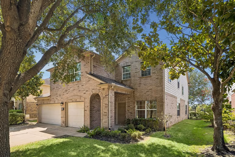 Photo 4 of 518 Honeysuckle Vine Drive, Rosenberg, TX