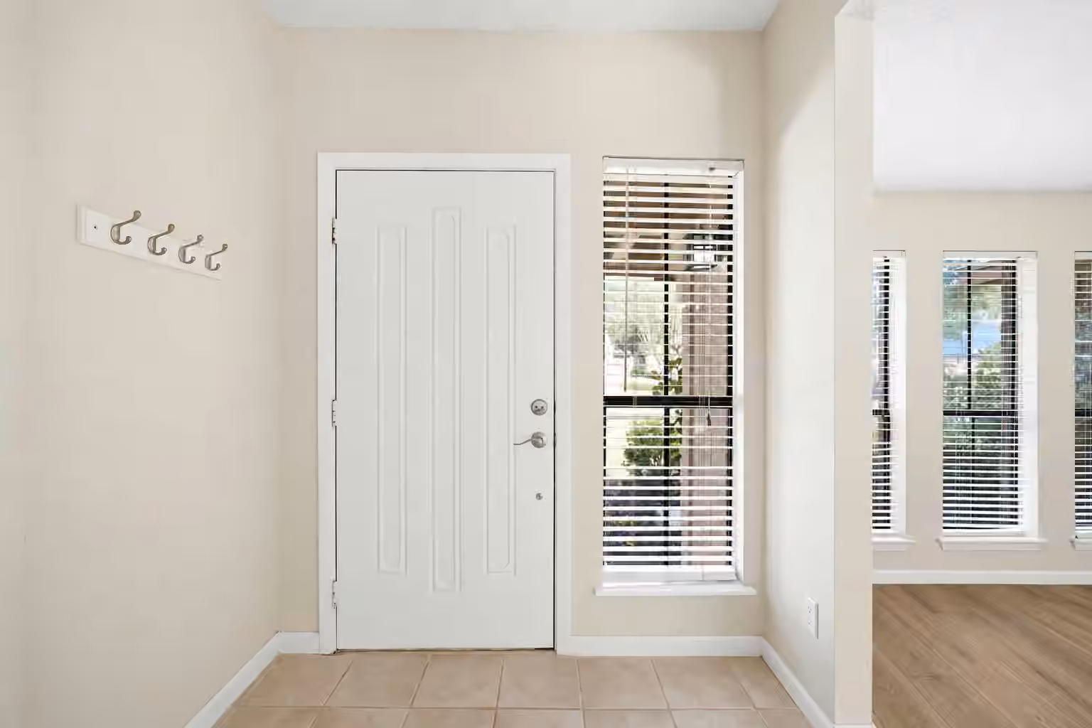 Photo 5 of 18607 Hiddenbay Way, Spring, TX