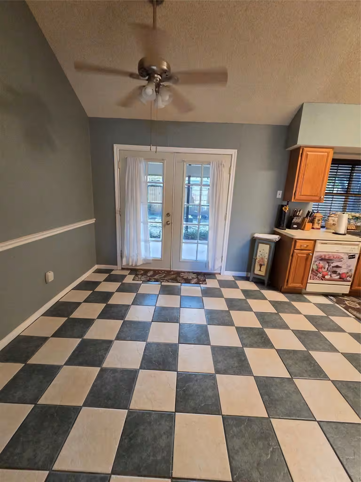 Photo 7 of 3909 Regency Drive, Deer Park, TX