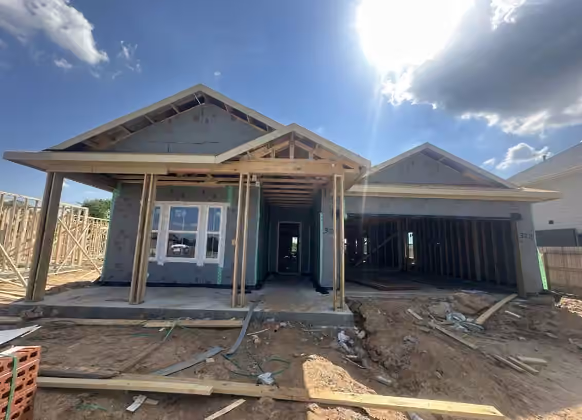 Photo 2 of 322 Legacy Point Drive, Sealy, TX