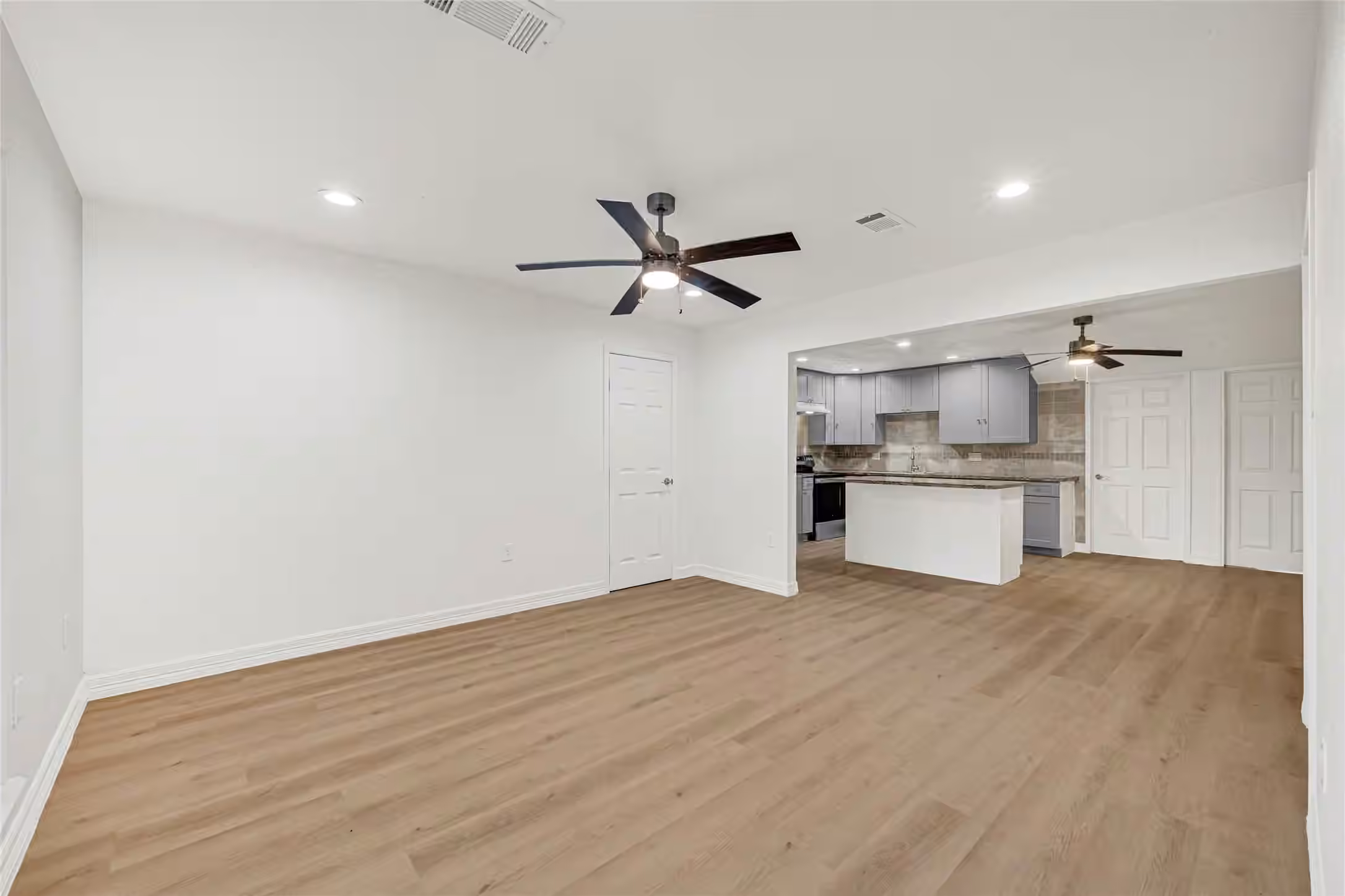 Photo 5 of 2631 Mansfield Street, Houston, TX