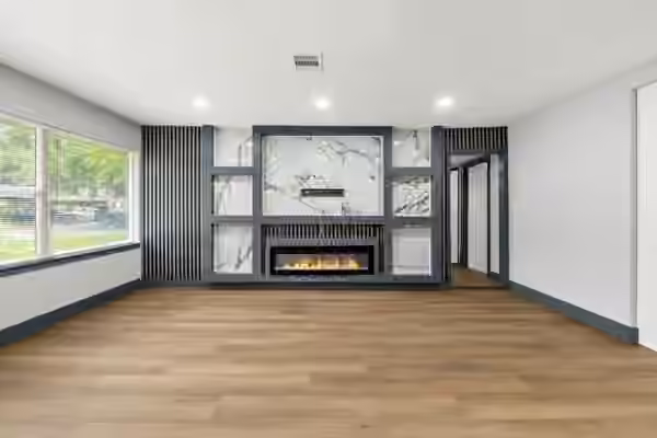 Photo 5 of 6058 Lyndhurst Drive, Houston, TX