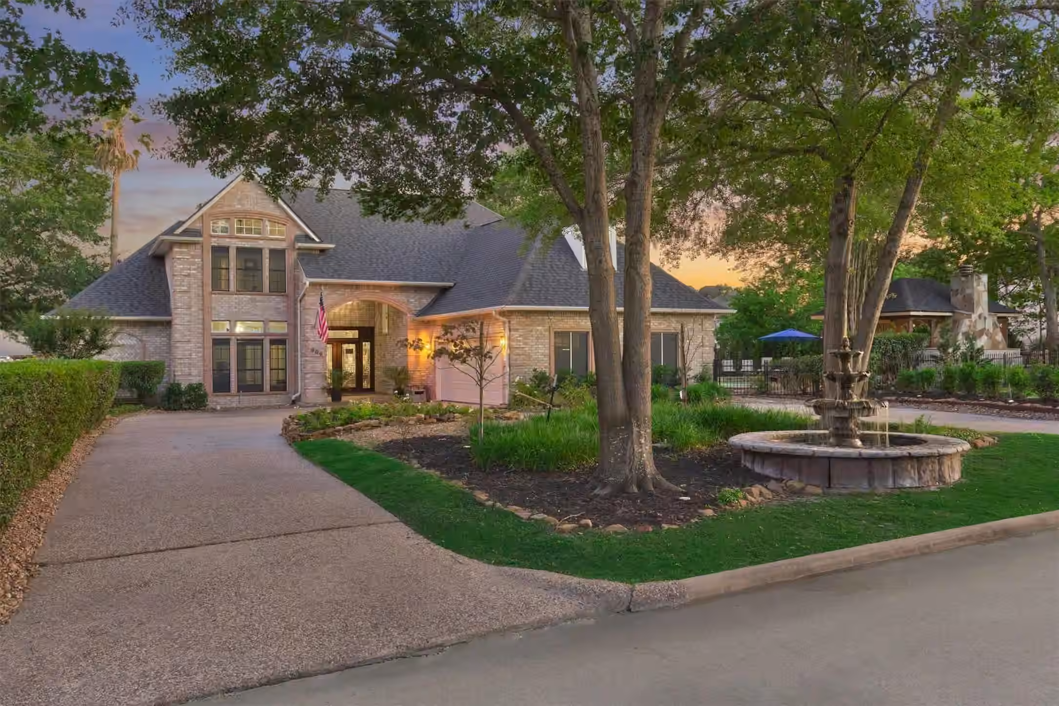 Photo 5 of 609 Edgewood Drive, Montgomery, TX