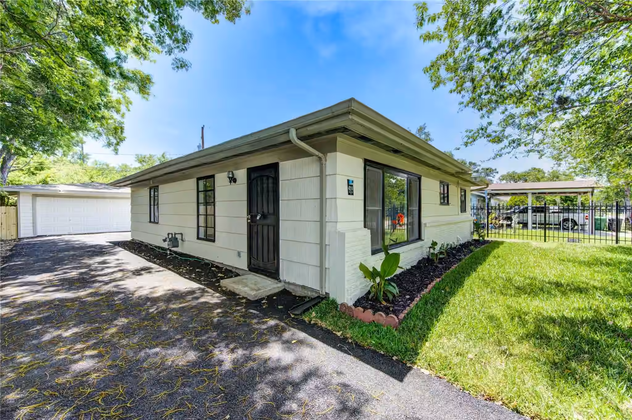 Photo of 4914 Pershing Street, Houston, TX 77033