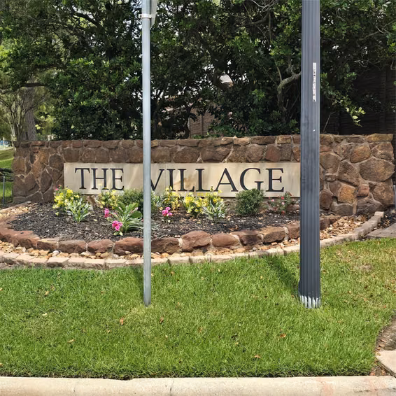 Photo 2 of 18302 Rittenhouse Park Court, Spring, TX