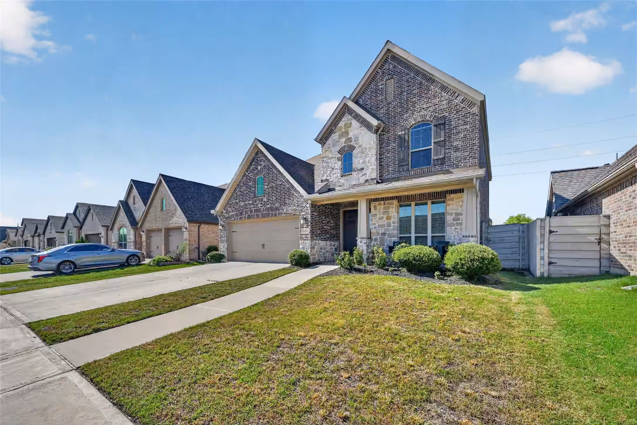 Photo 3 of 2047 Blackhawk Ridge Lane, Manvel, TX