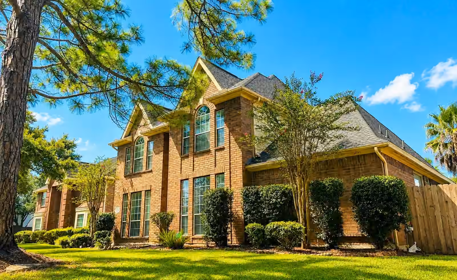 Photo 3 of 2438 Weatherford Drive, Pearland, TX
