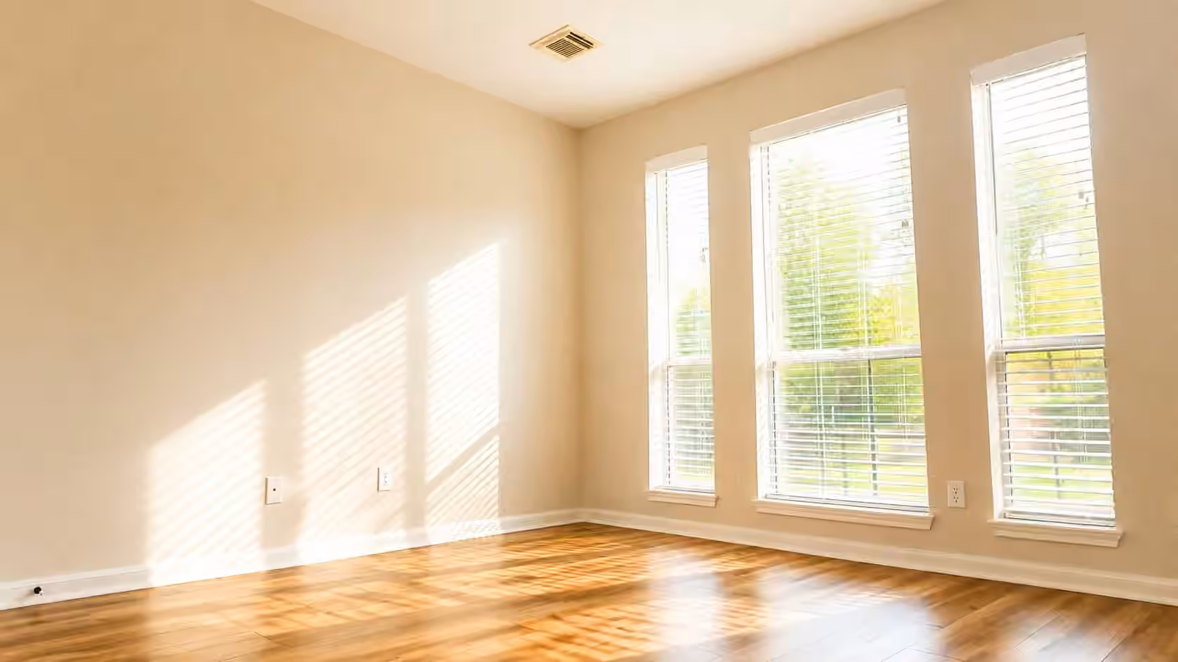 Photo 7 of 2438 Weatherford Drive, Pearland, TX