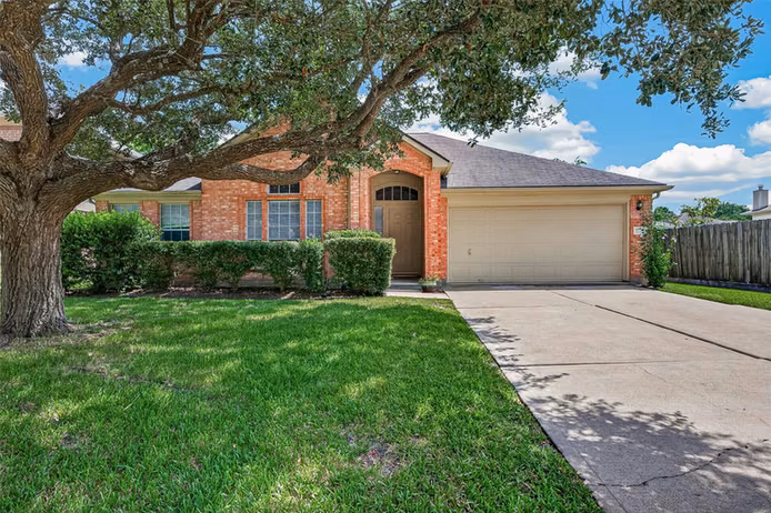 Photo 2 of 17123 Pecan Acres Drive, Sugar Land, TX