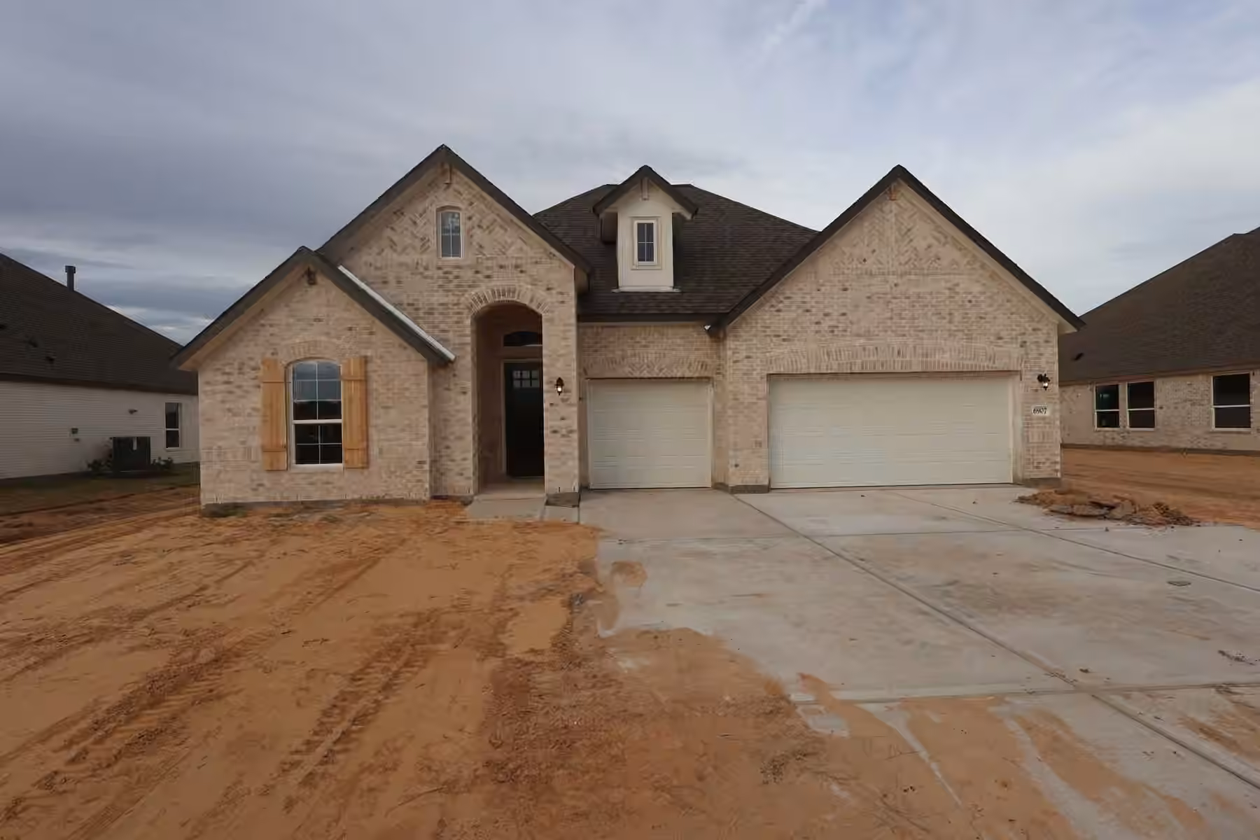 Photo 3 of 6907 Allens Landing, Needville, TX