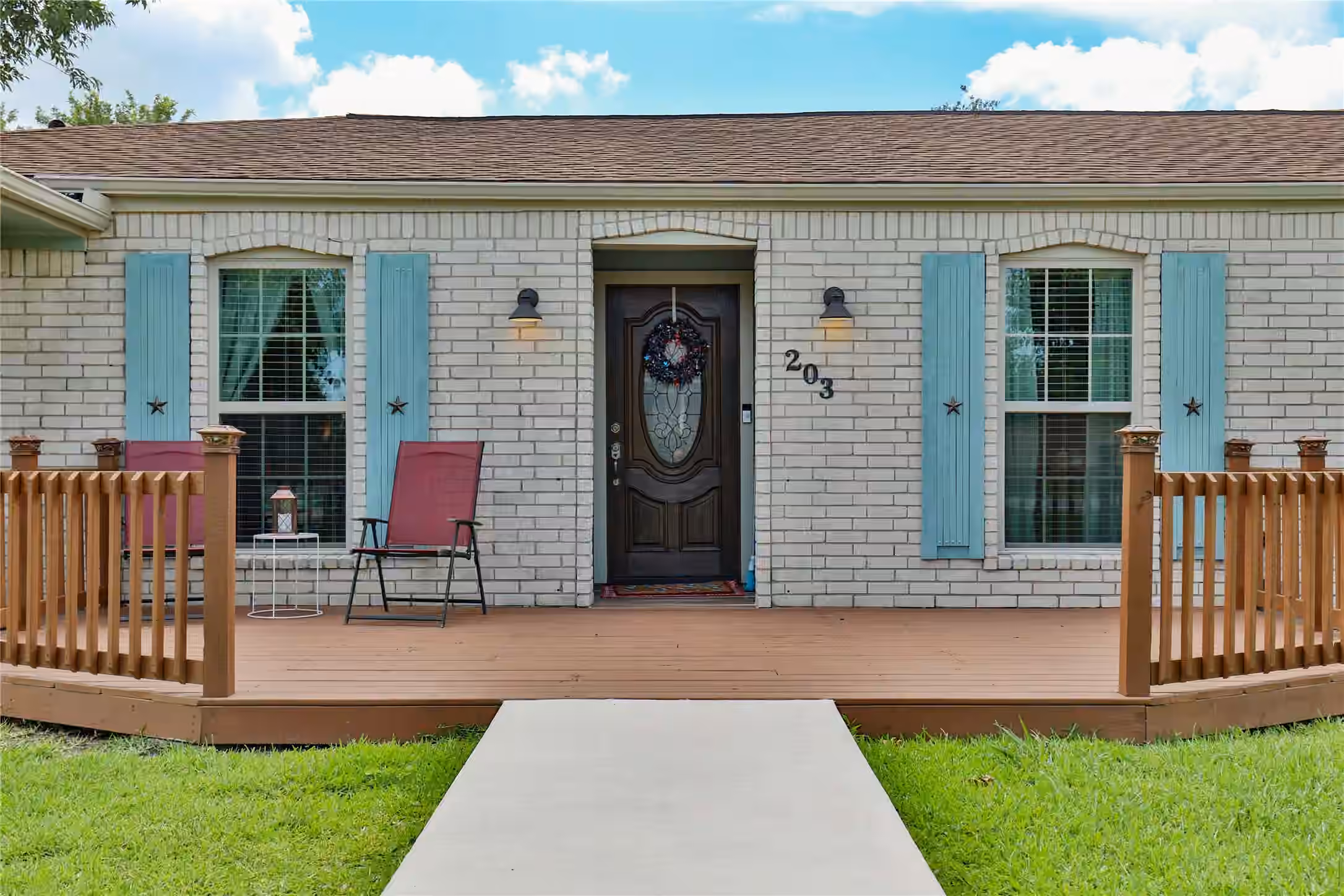 Photo of 203 Tamarind Street, Lake Jackson, TX