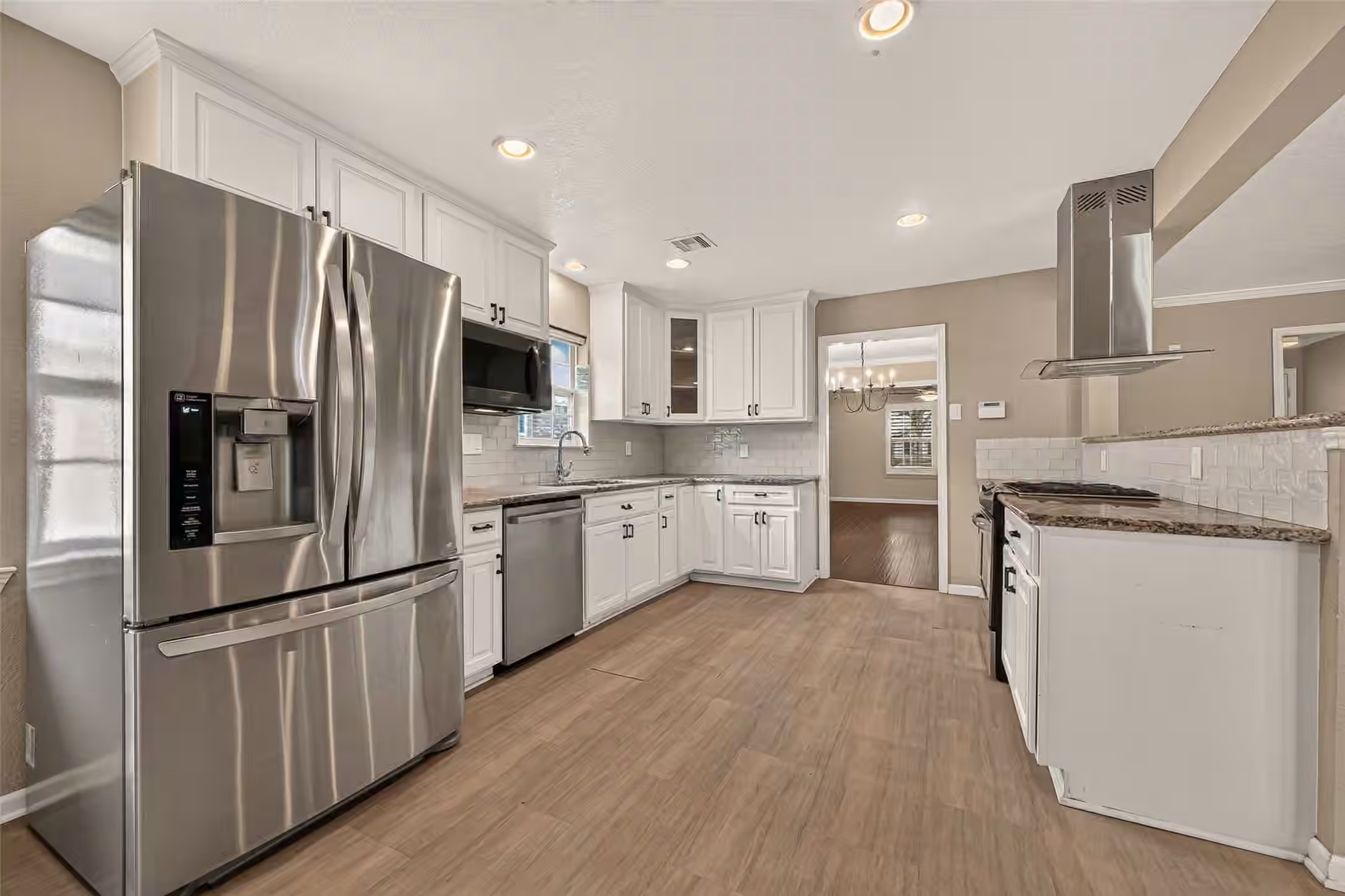 Photo 4 of 5511 Lymbar Drive, Houston, TX