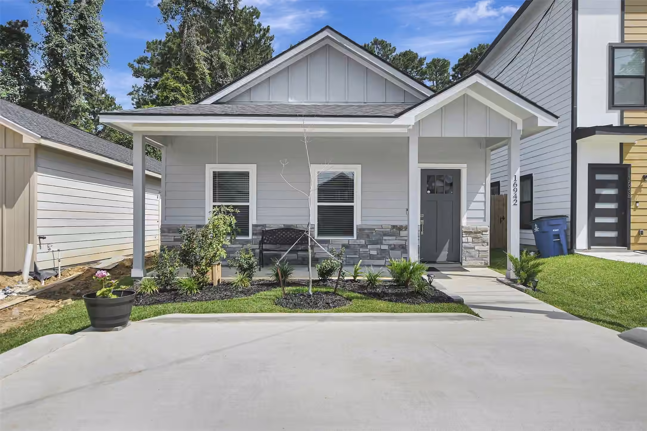 Photo of 16942 Balmoral, Montgomery, TX 77316
