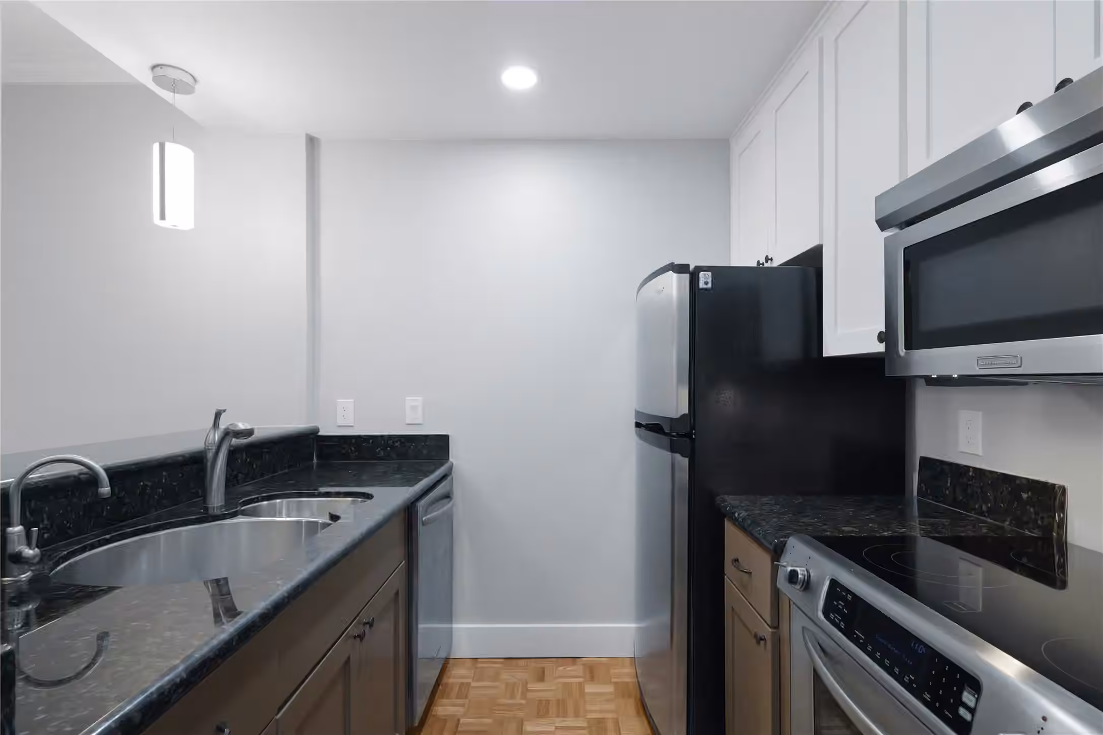 Photo 6 of 7929 Woodway Drive 4, Houston, TX