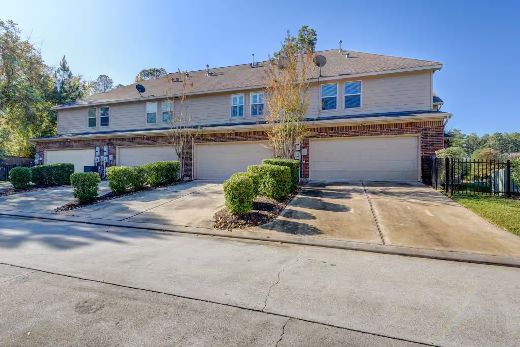 Photo 4 of 10 Bettina Lane, The Woodlands, TX