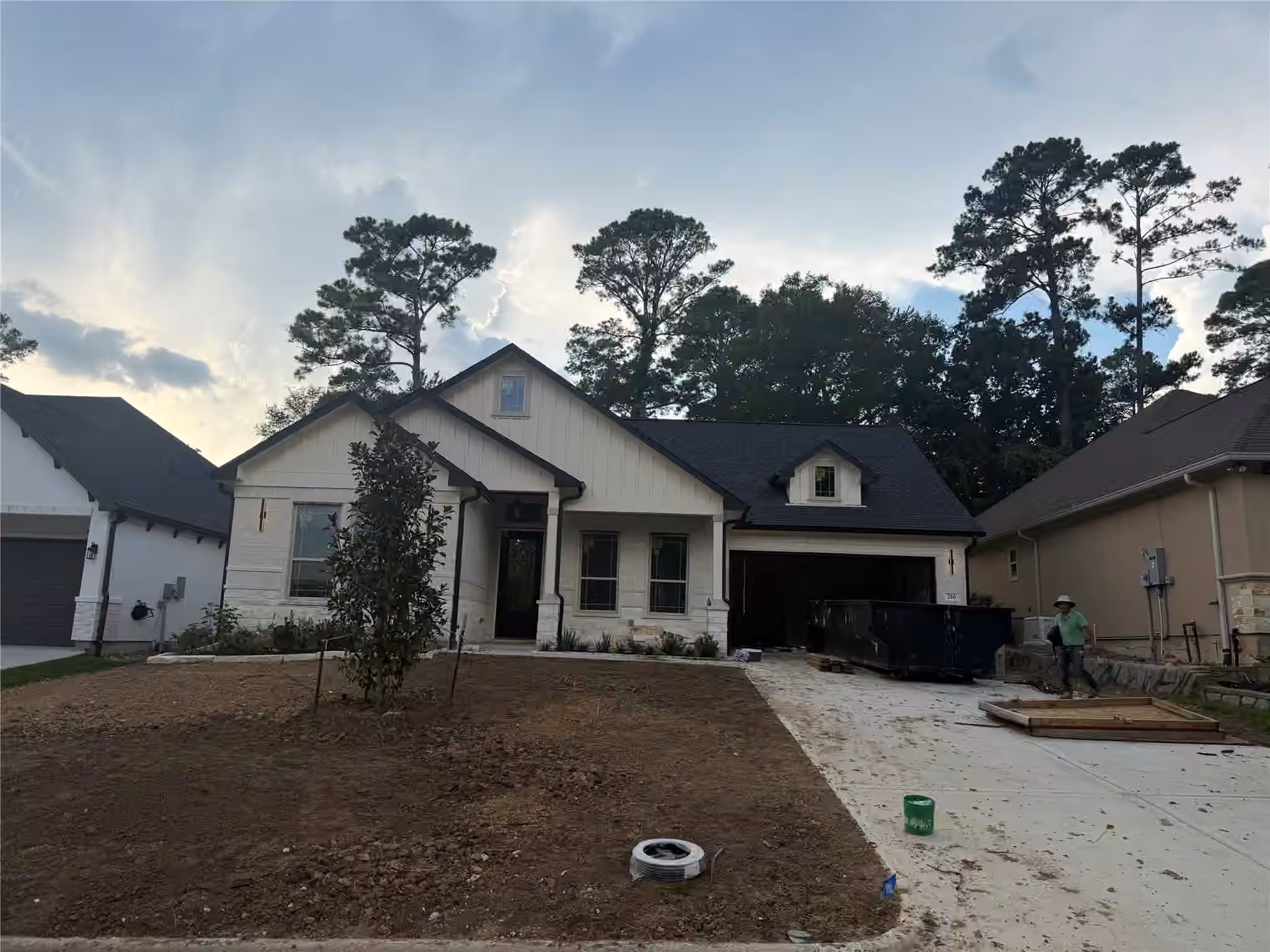 Photo of 216 Bluehill Dr, Montgomery, TX 77356