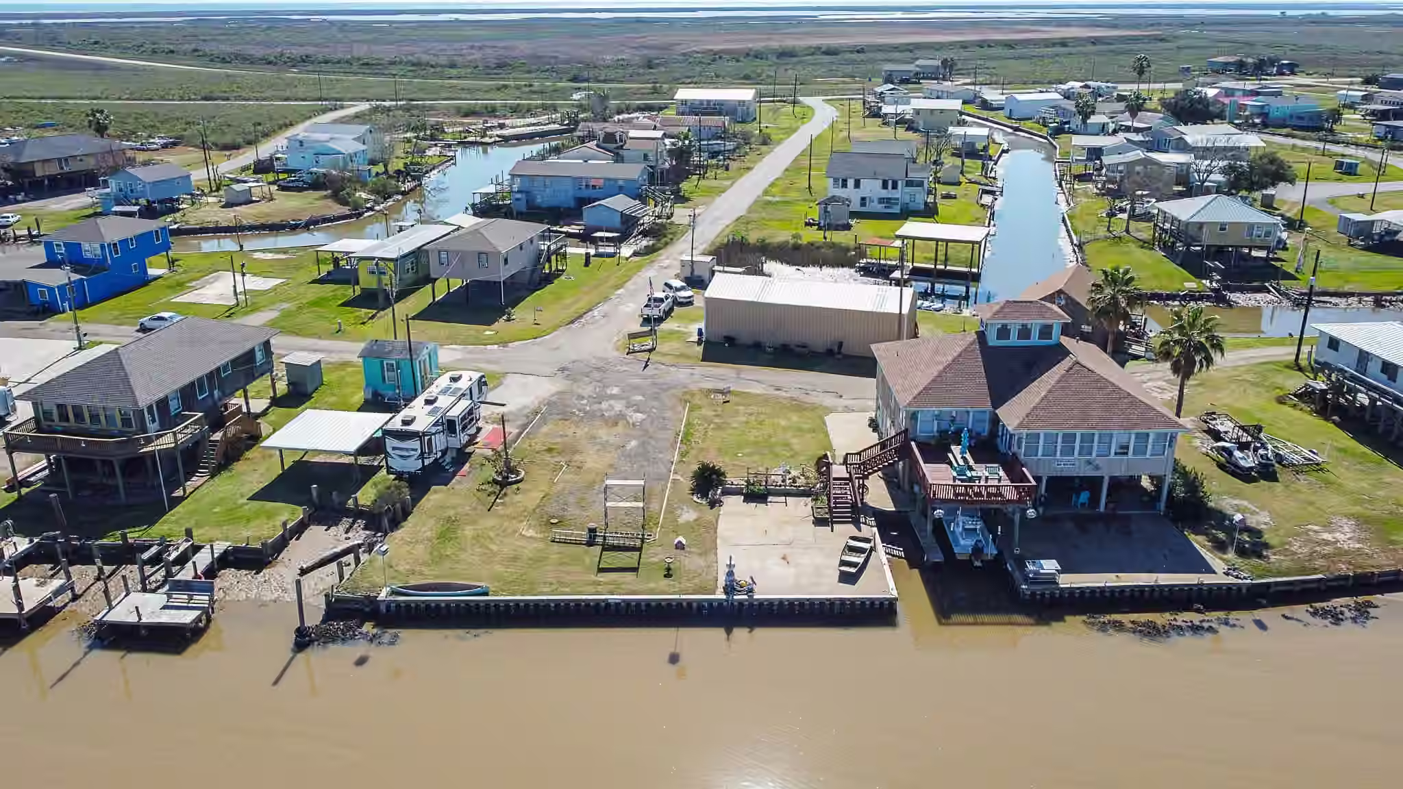 Photo 4 of 222 Fishermans Isle, Brazoria, TX