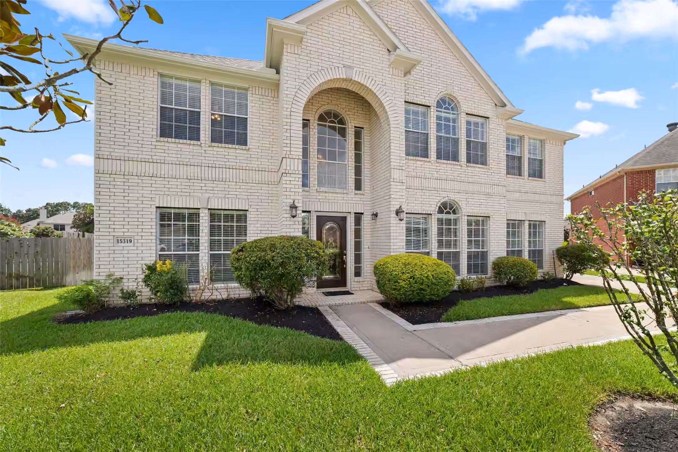 Photo 3 of 15319 Leila Bend Drive, Houston, TX
