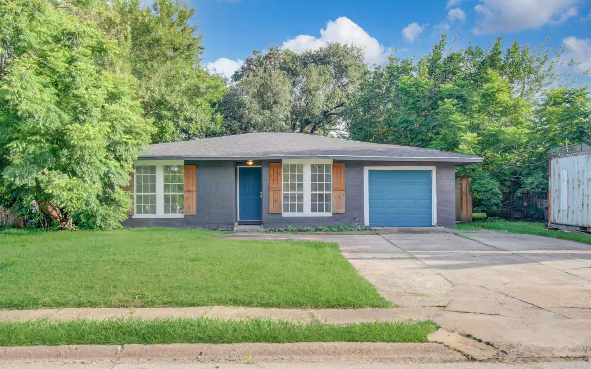 Photo of 5634 Ridgeway Drive, Houston, TX 77033