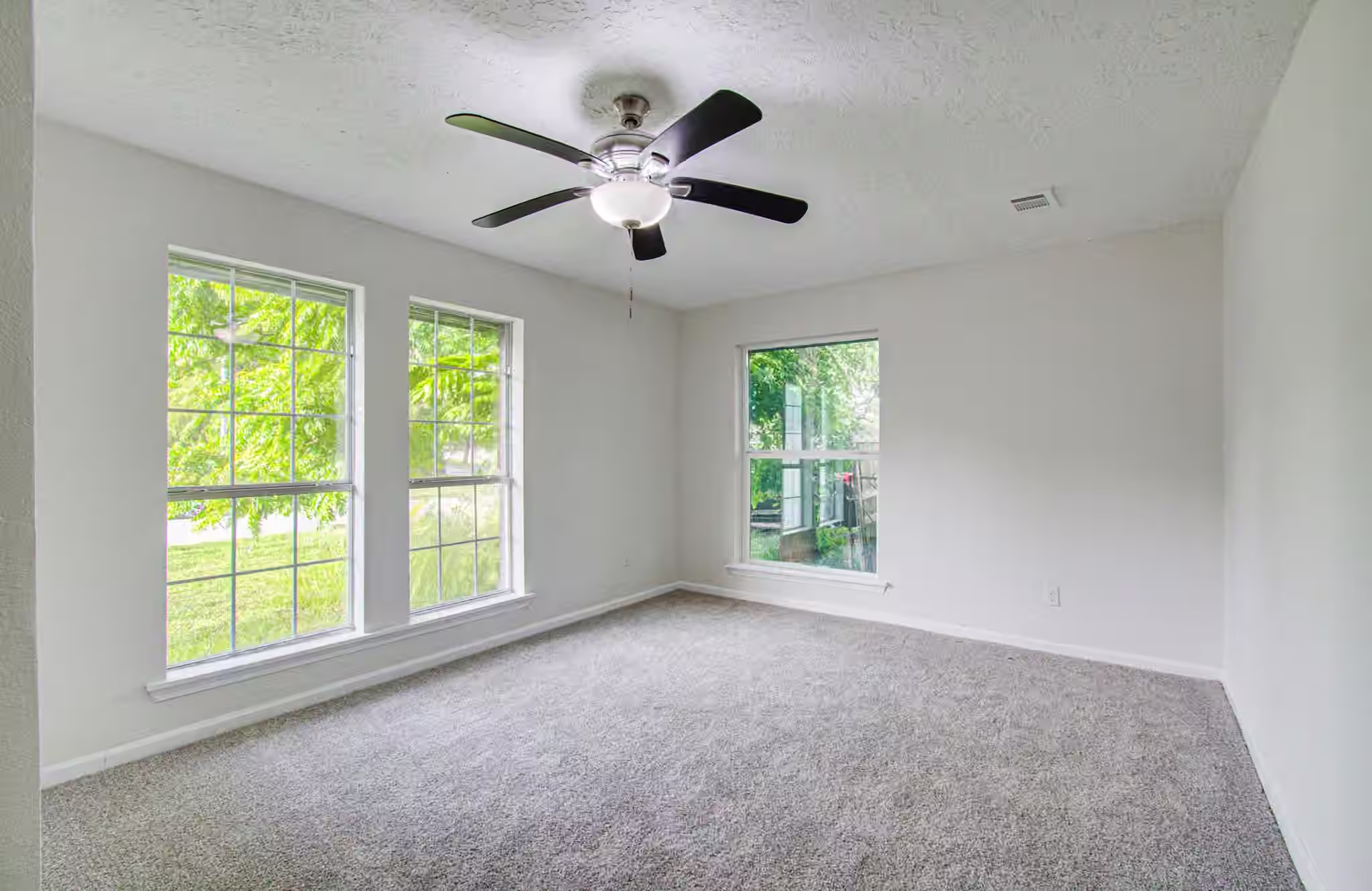 Photo 7 of 5634 Ridgeway Drive, Houston, TX