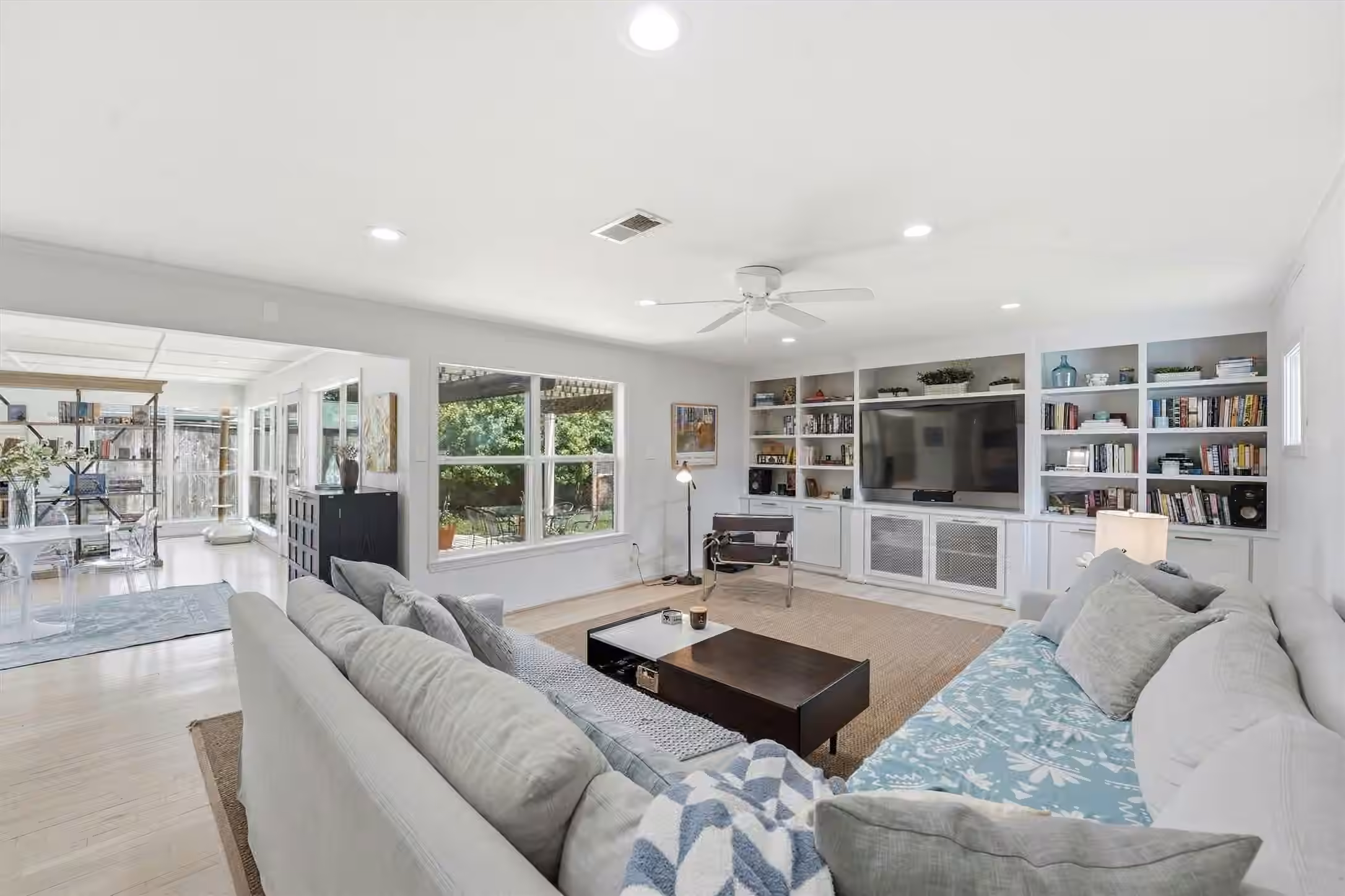 Photo 3 of 1006 Prince Street, Houston, TX