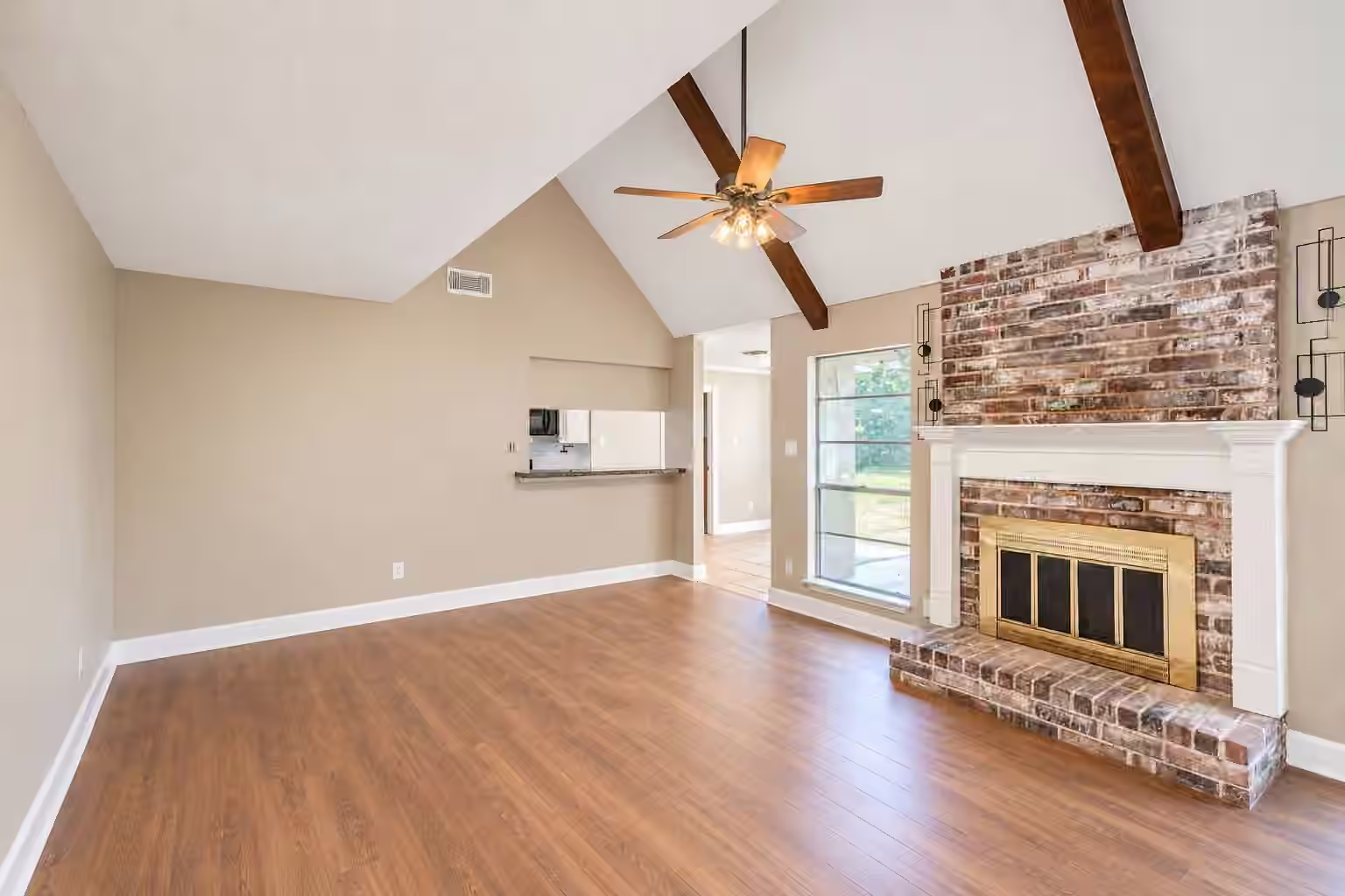 Photo 7 of 7411 Bairnsdale Lane, Houston, TX