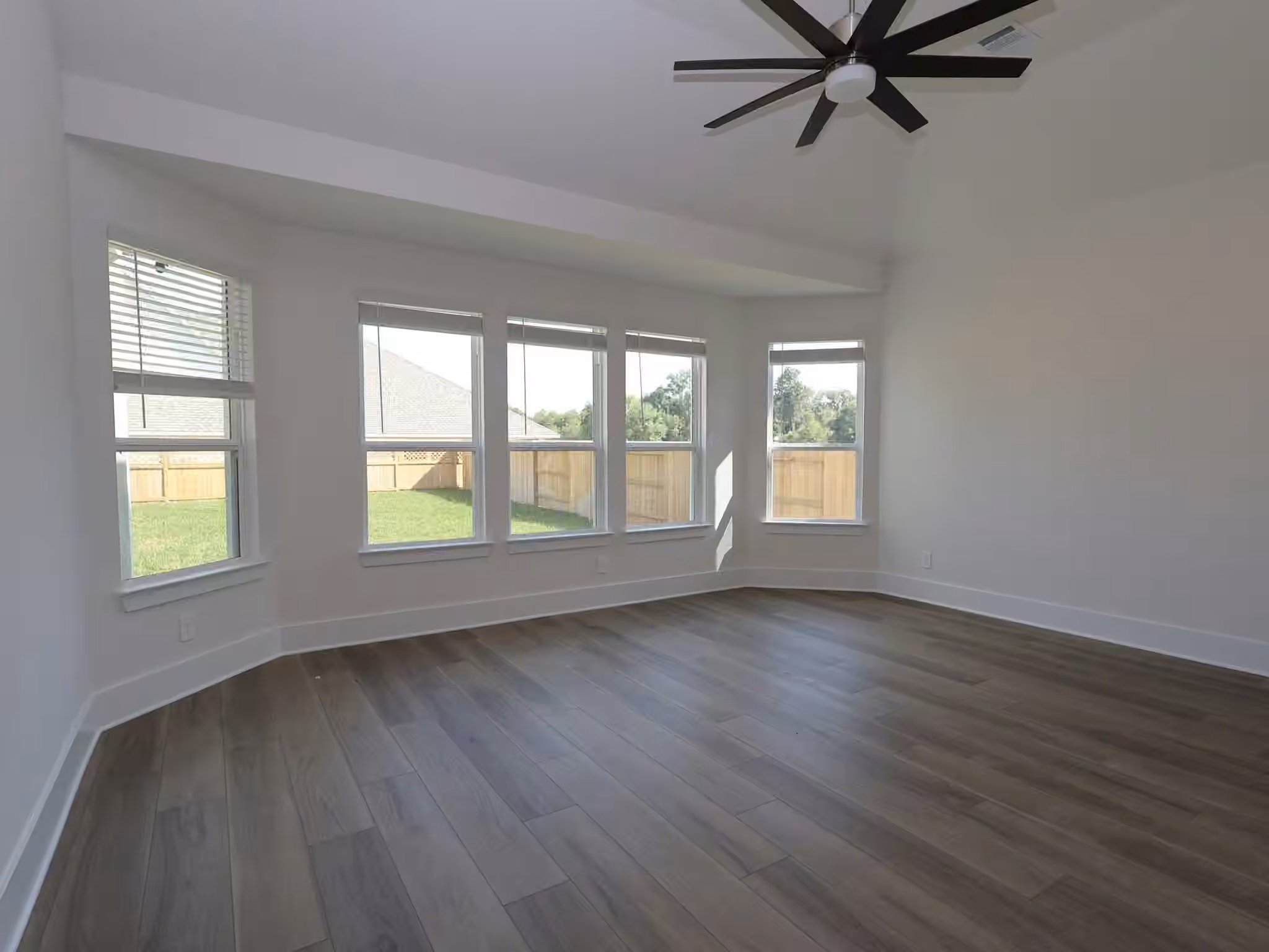Photo 4 of 303 Casaba Court, Montgomery, TX