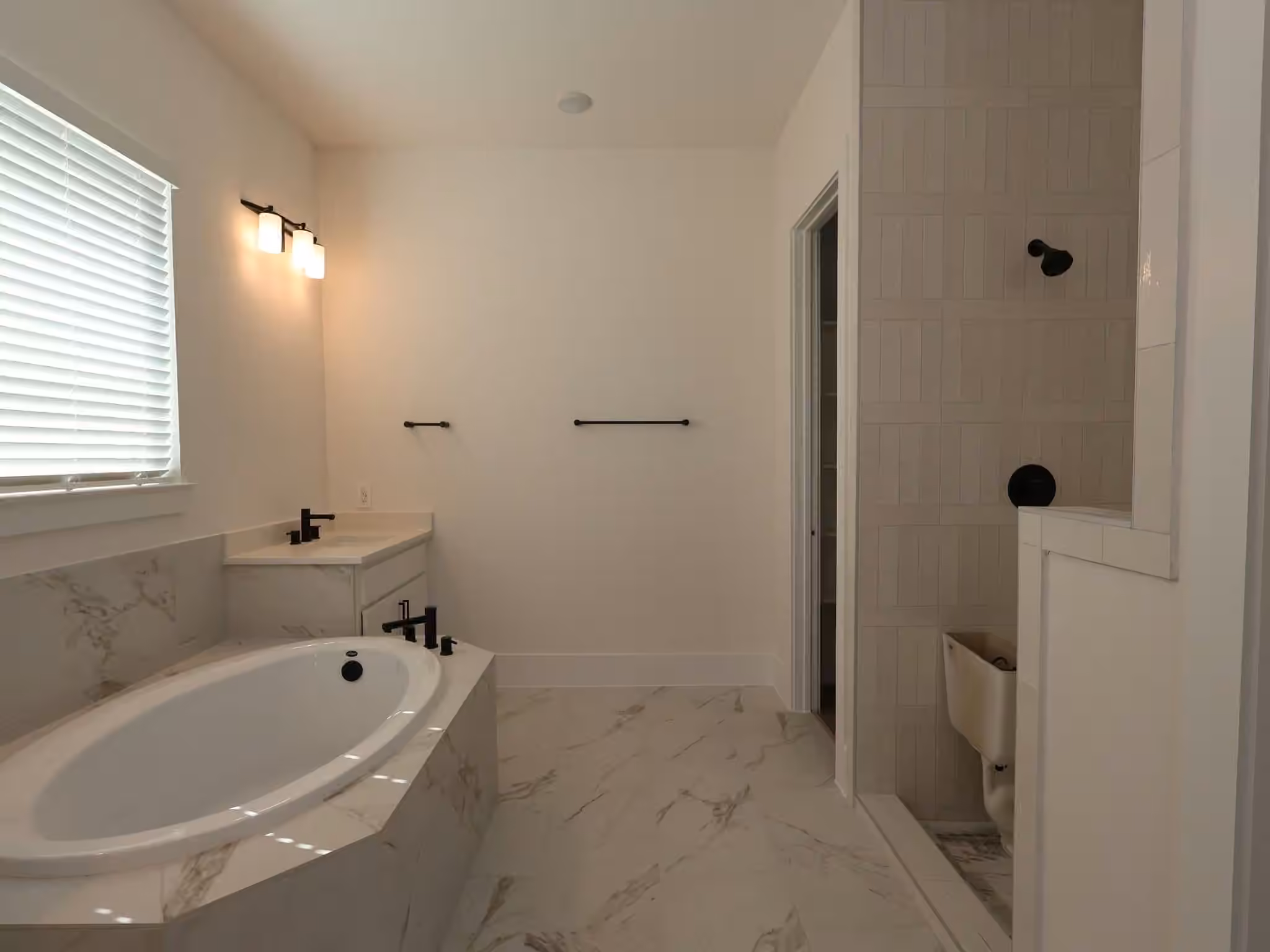 Photo 5 of 303 Casaba Court, Montgomery, TX
