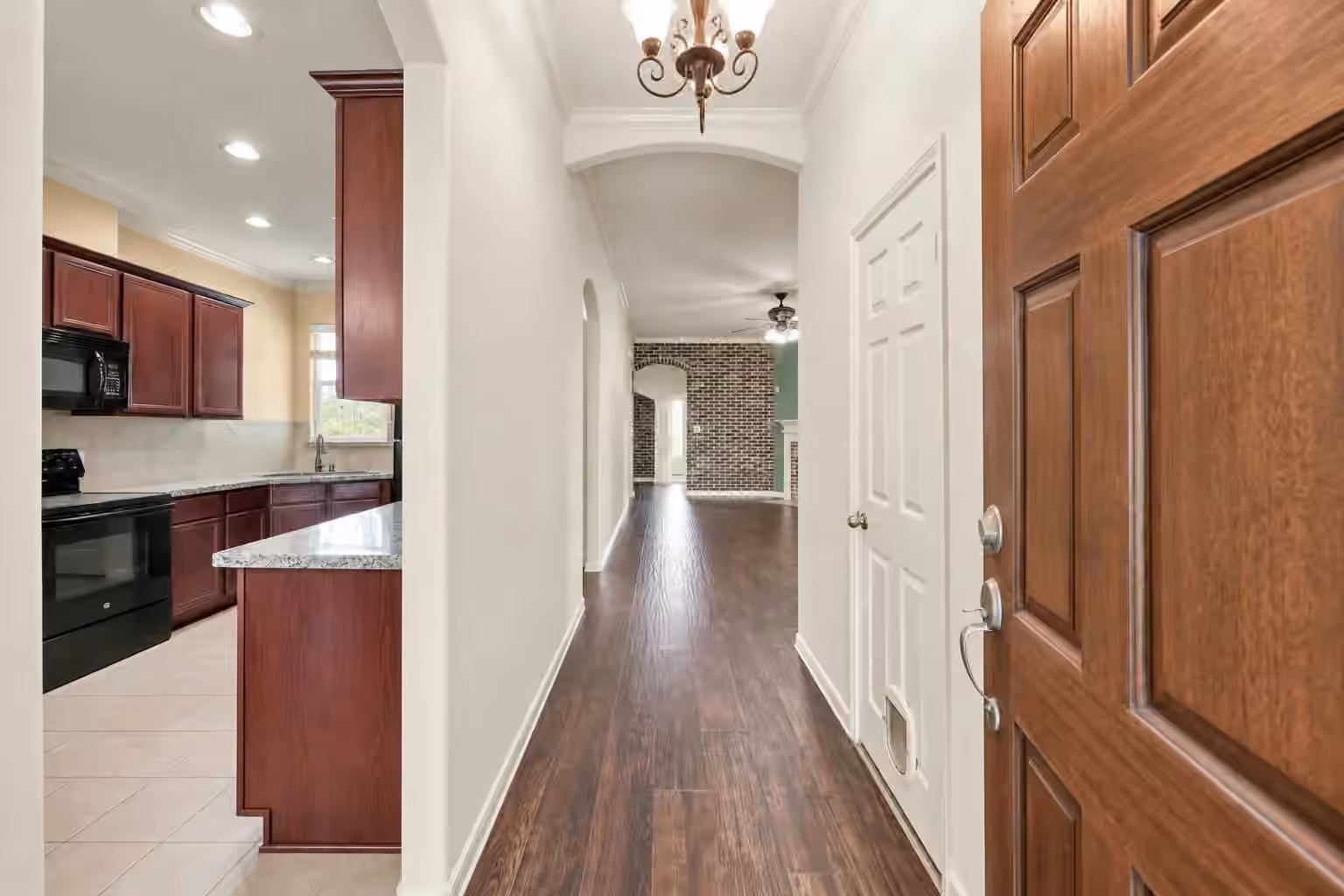 Photo 3 of 12991 Shady Grove Lane, Montgomery, TX