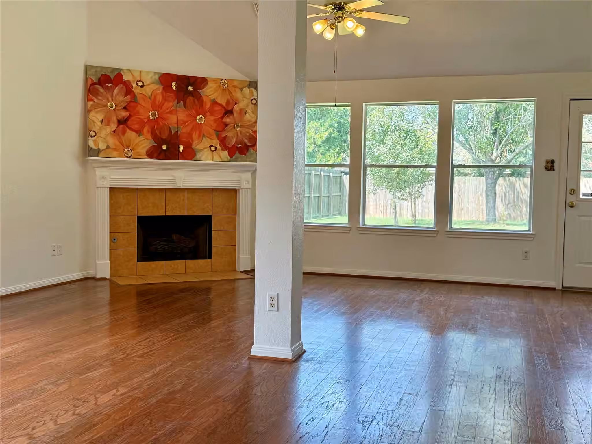 Photo 6 of 805 N Belle Drive, Angleton, TX