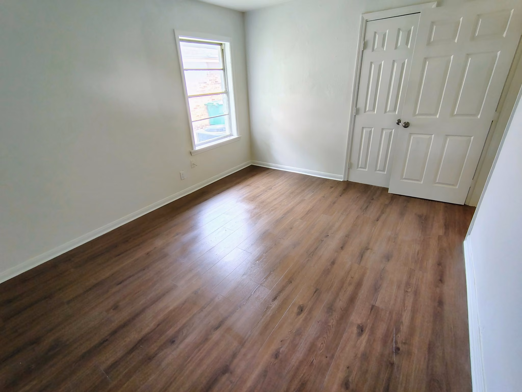 Photo 5 of 9001 Chatwood Drive, Houston, TX