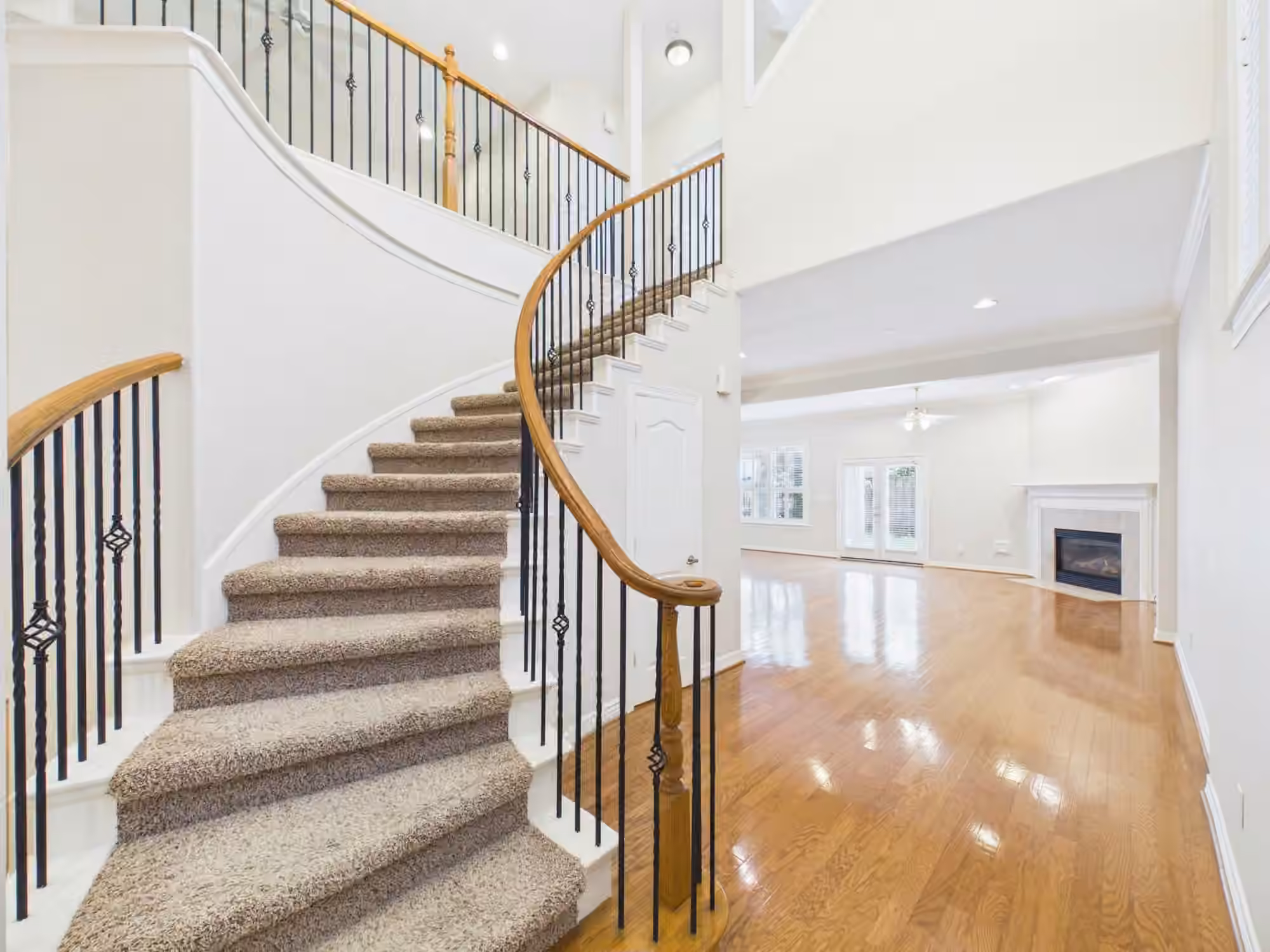 Photo 7 of 5449 Fairdale Lane, Houston, TX