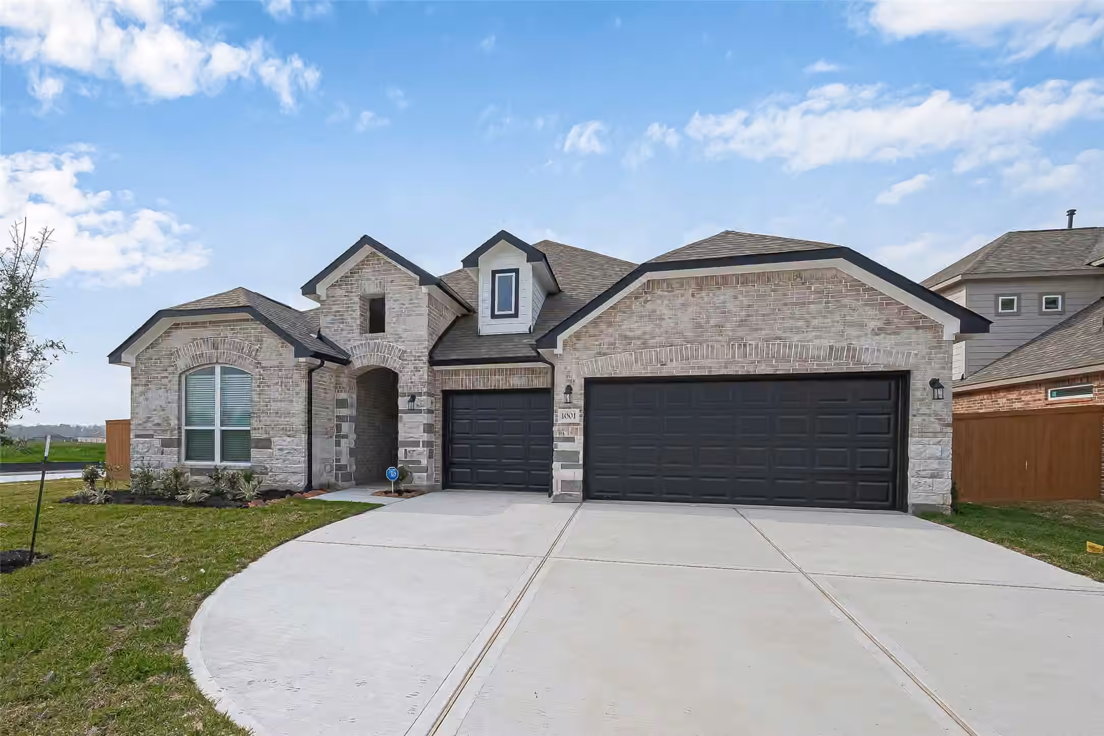 Photo of 117 Paseo Park Drive, Brookshire, TX